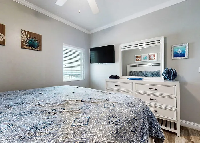Upgraded Beachfront W Balcony & Pools Hot Tubs & Sauna