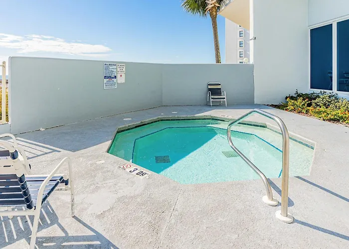 Upgraded Beachfront W Balcony & Pools Hot Tubs & Sauna * Gulf Shores