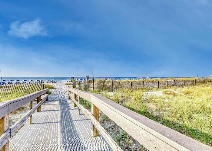 Upgraded Beachfront W Balcony & Pools Hot Tubs & Sauna Gulf Shores